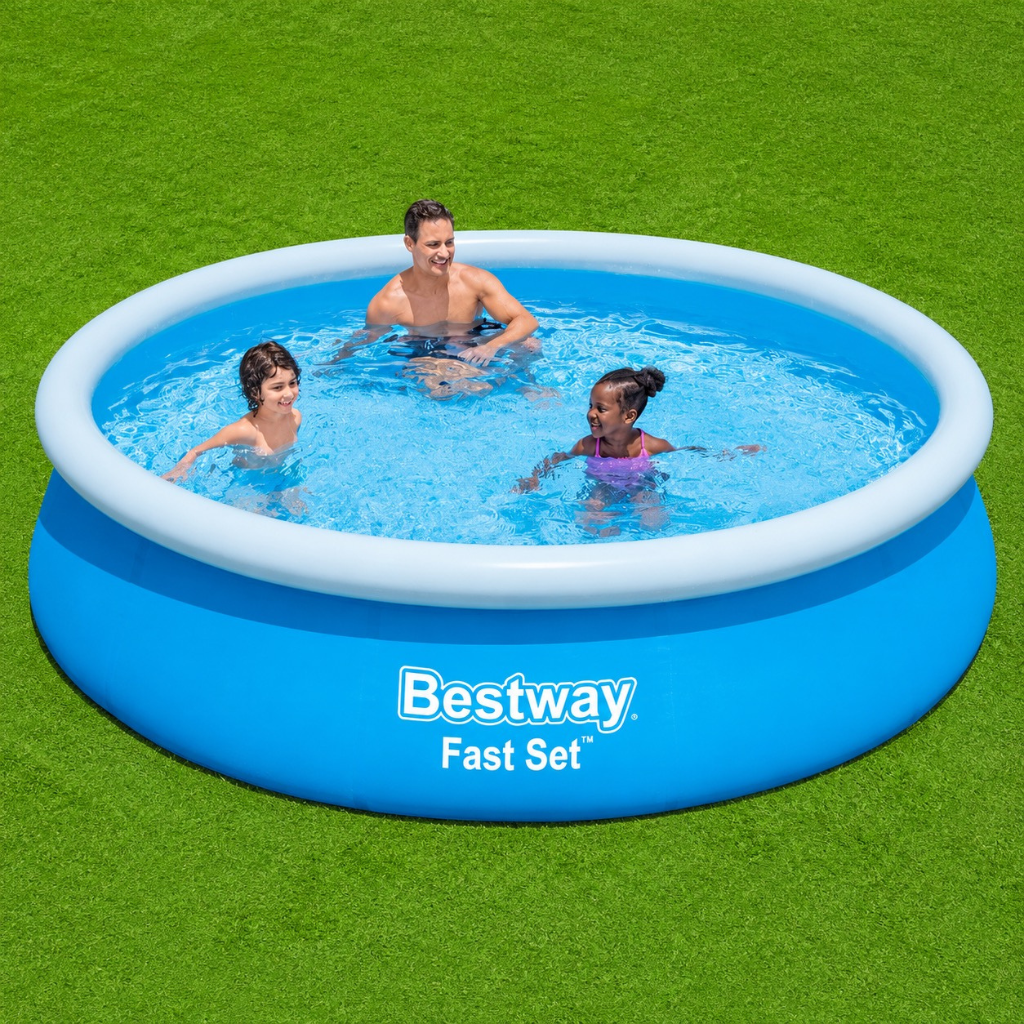Samonosný bazén Bestway na zahradě