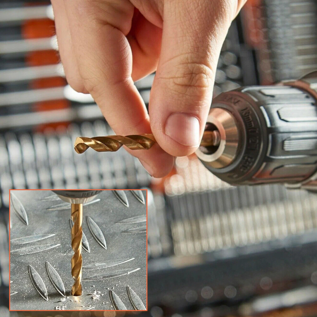 Detail uspořádání vrtáků, bitů a hlavic v kufru KD999